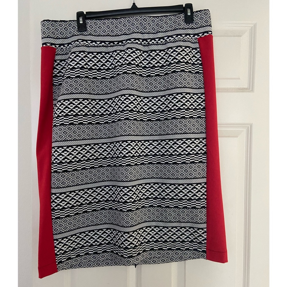 Eloquii black and white printed skirt